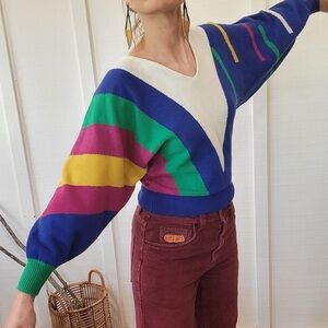 Lili Sidonio Bold Colorblock V-Neck Sweater in Blue, Green & Magenta Size medium